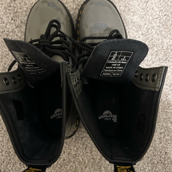 Dr. Martens 1460 Rainbow Patent Lace Up Boots Gunmetal Size 39 EU - Picture 4 of 9